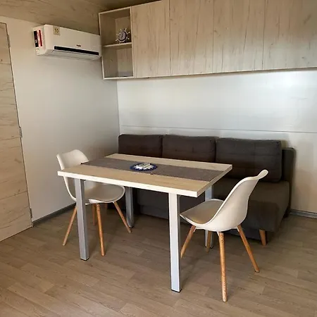Avarka House, Cozy Family Place, Free Parking And Wifi, In Camp Dalmatino Drage