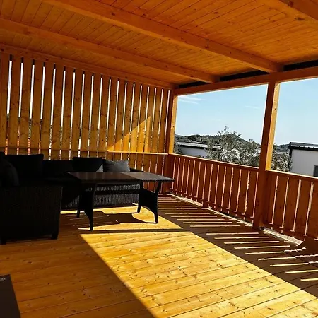 Avarka House, Cozy Family Place, Free Parking And Wifi, In Camp Dalmatino