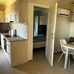 Avarka House, Cozy Family Place, Free Parking And Wifi, In Camp Dalmatino Vakantiehuis