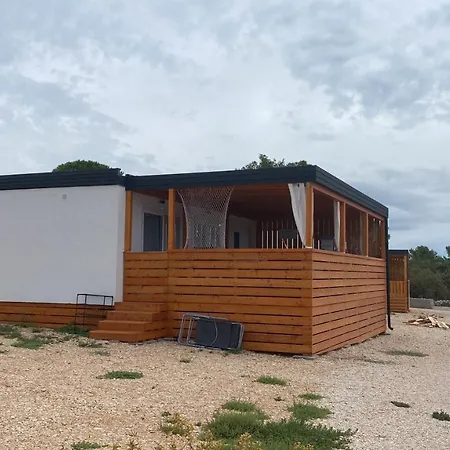 Vakantiehuis Avarka House, Cozy Family Place, Free Parking And Wifi, In Camp Dalmatino *